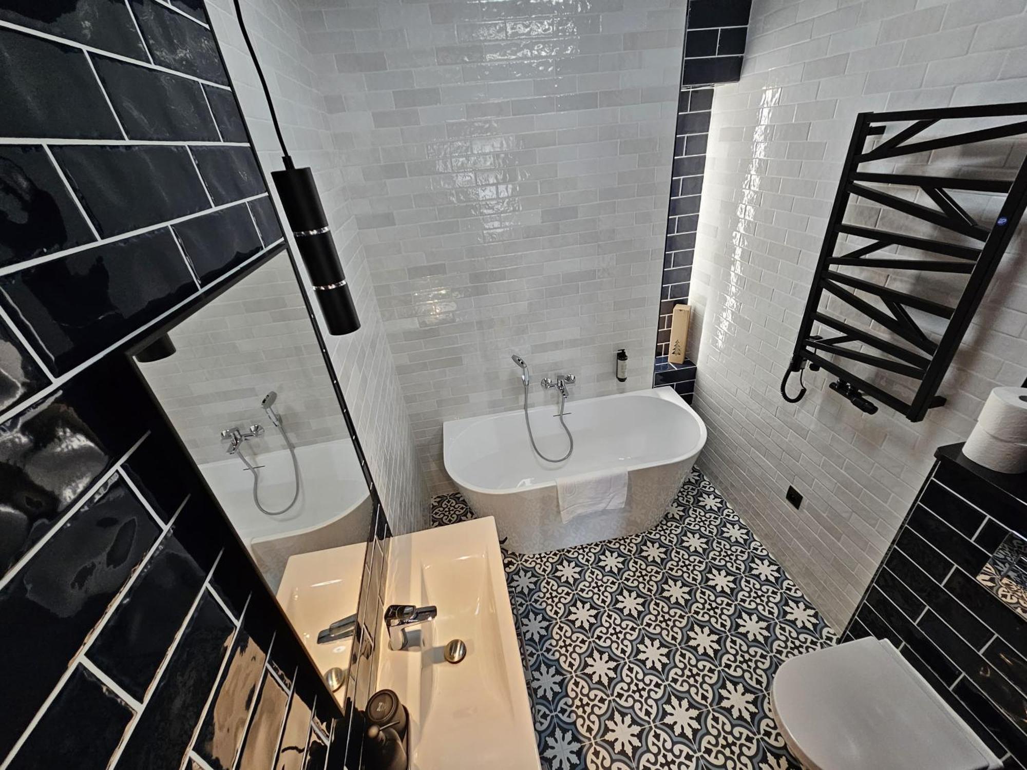 Botanique Apartment